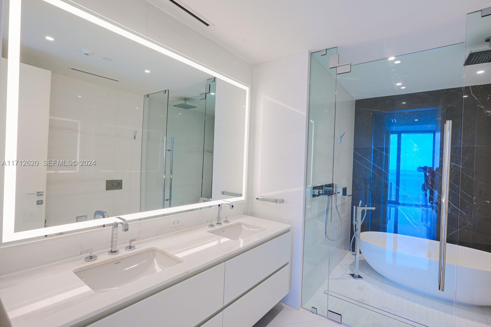 300 Biscayne Boulevard Way 1806 Property Photo 17