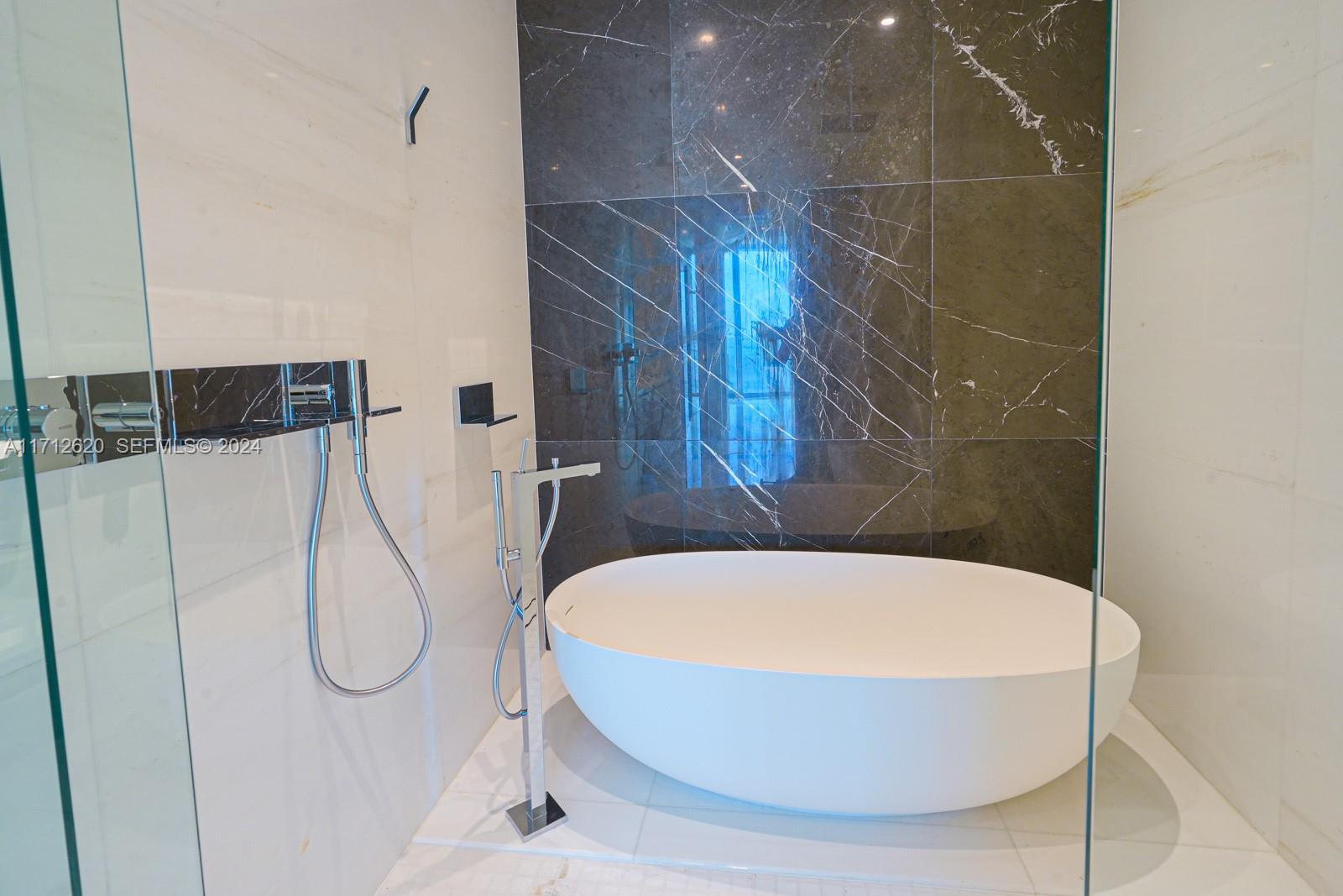 300 Biscayne Boulevard Way 1806 Property Photo 22