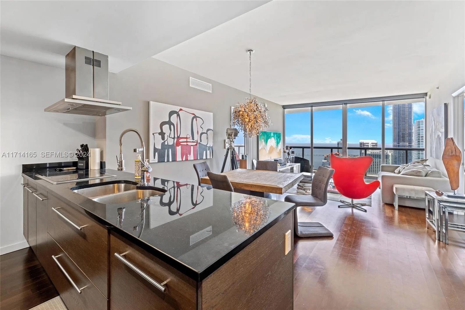 495 Brickell Avenue 4805 Property Photo 3