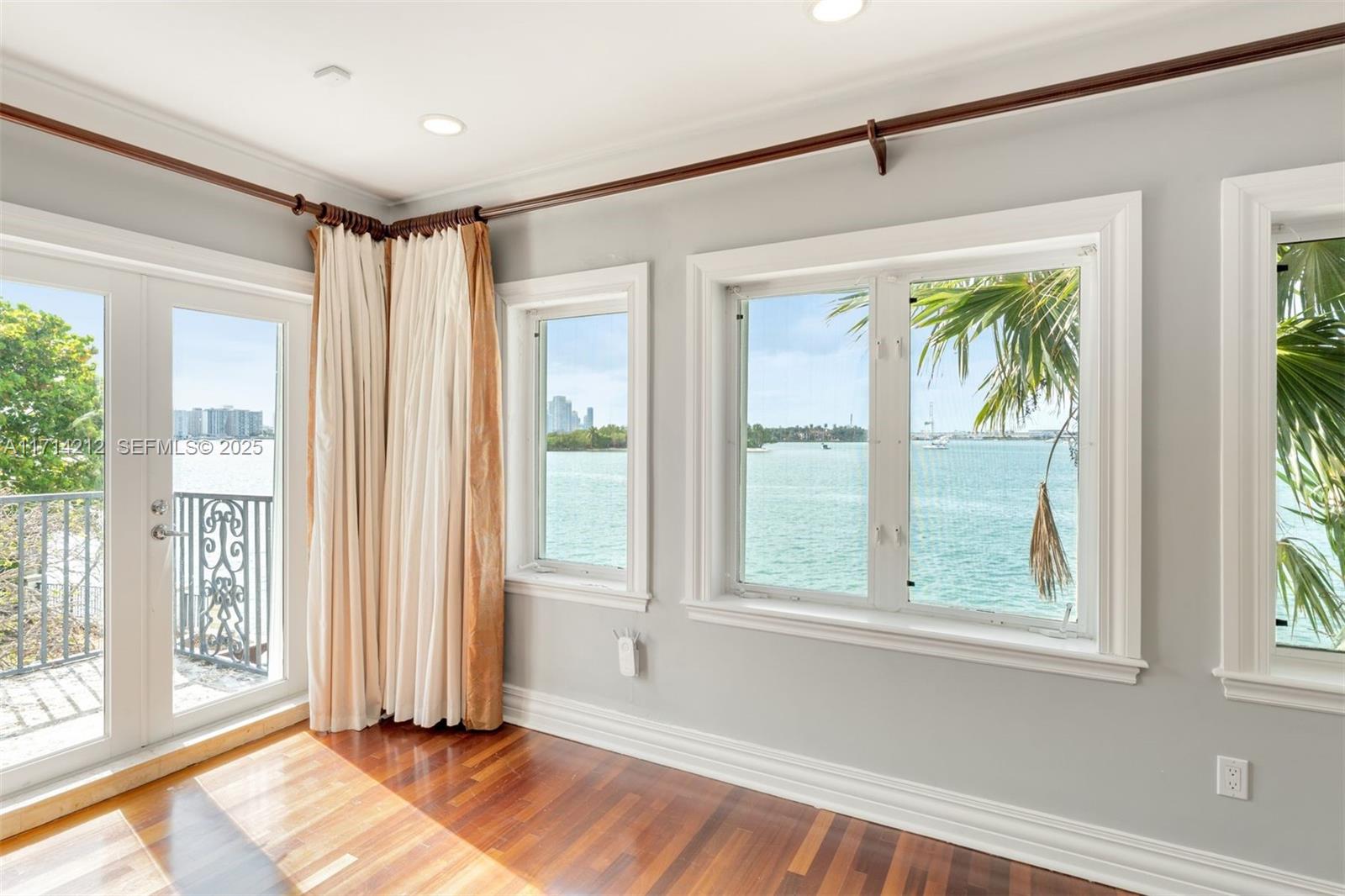 11 E Rivo Alto Drive Property Photo 31
