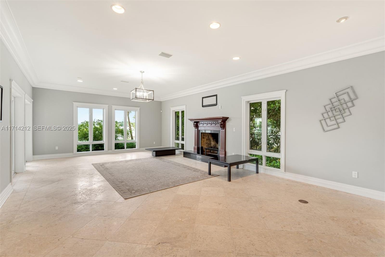 11 E Rivo Alto Drive Property Photo 37