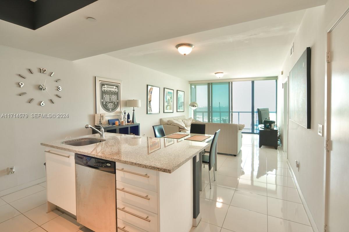 888 Biscayne Boulevard 2511 Property Photo 4