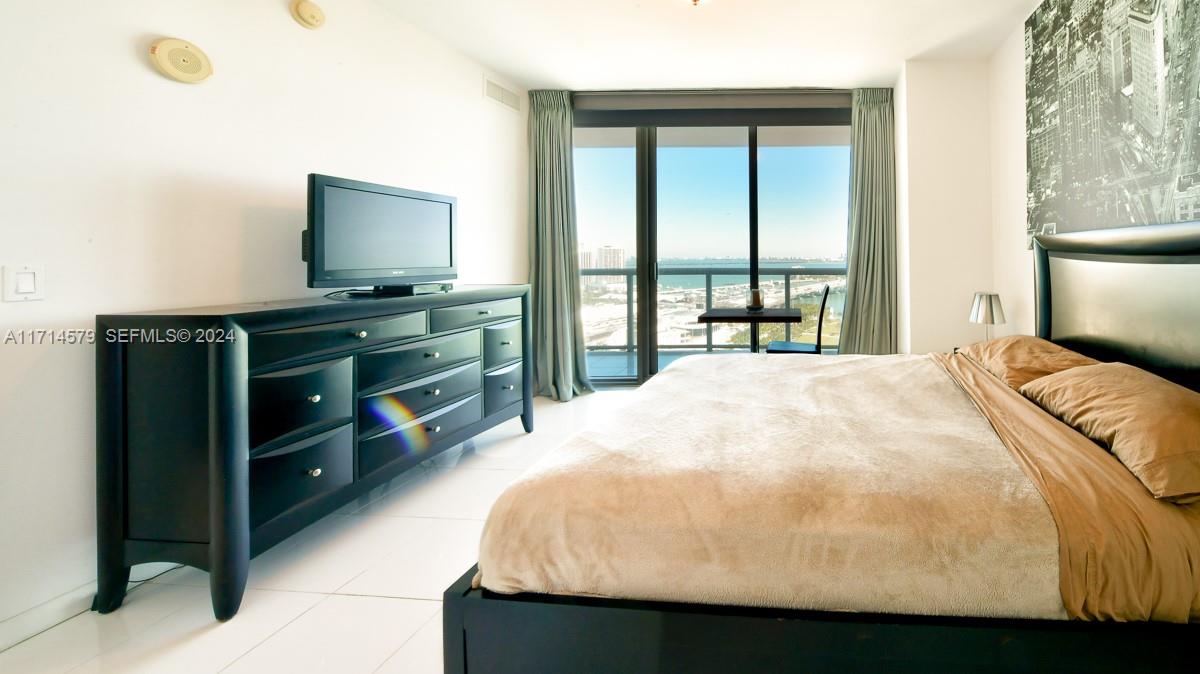 888 Biscayne Boulevard 2511 Property Photo 7