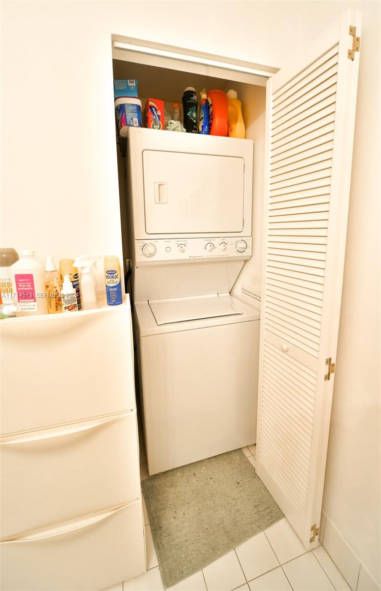 888 Biscayne Boulevard 2511 Property Photo 10