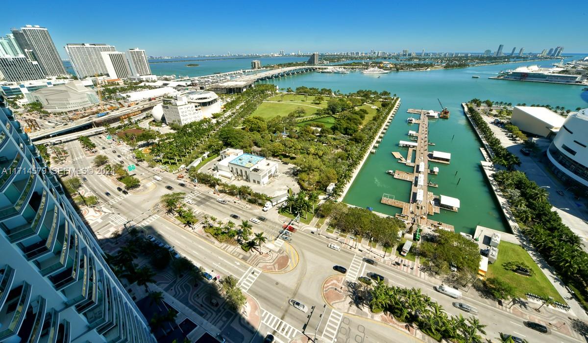 888 Biscayne Boulevard 2511 Property Photo 26