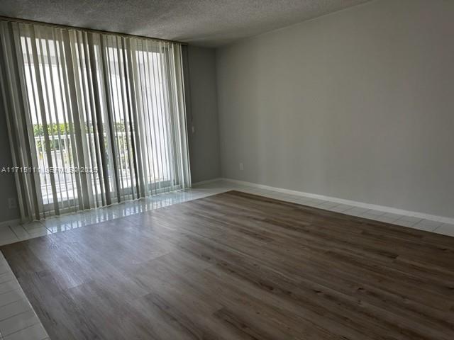 5401 Collins Avenue 223 Property Photo 21