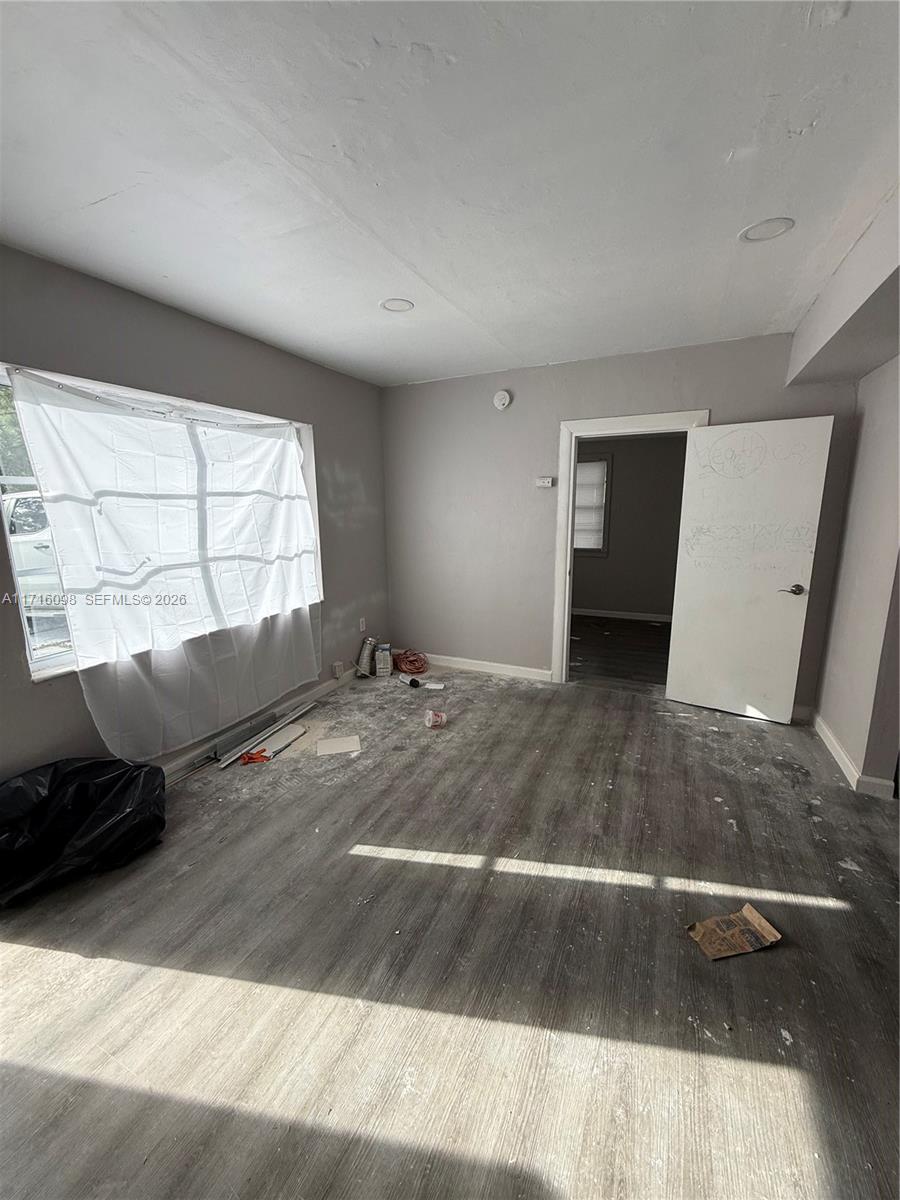 1240 Sw 32nd Avenue Property Photo 5