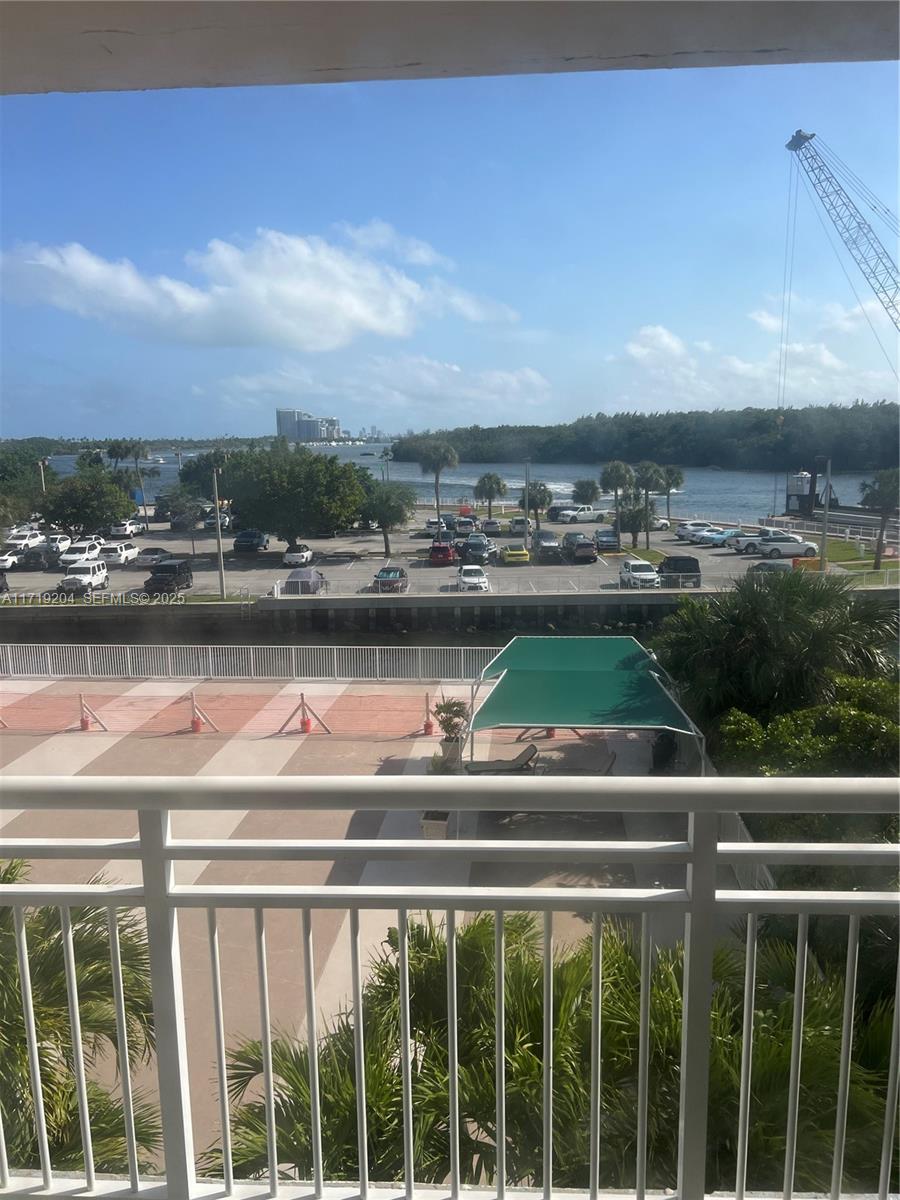 A11719204 Property Photo 16