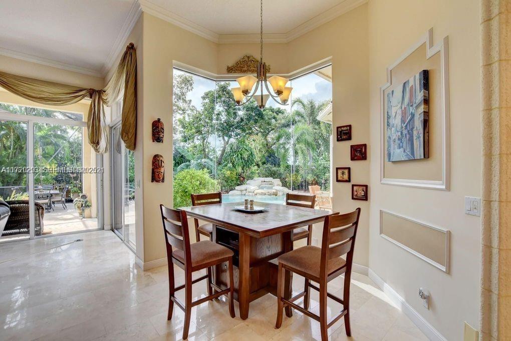 6139 Via Venetia S Property Photo 3