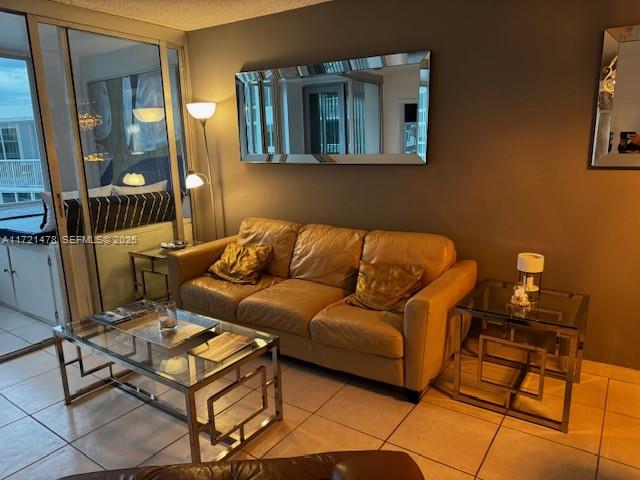 5401 Collins Avenue 430 Property Photo 23