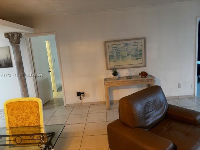 5401 Collins Avenue 430 Property Photo 25