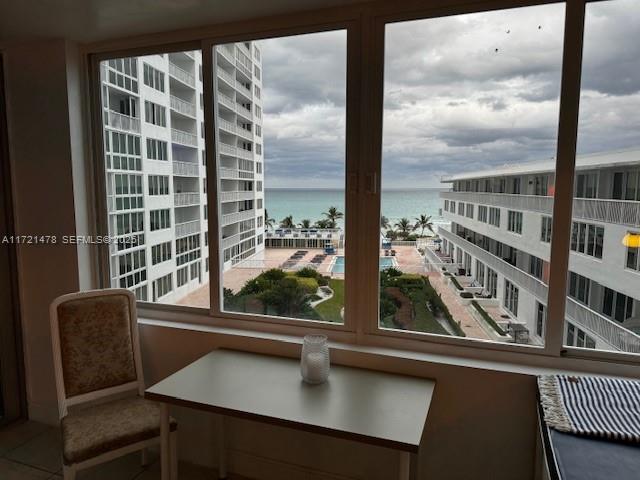 5401 Collins Avenue 430 Property Photo 31