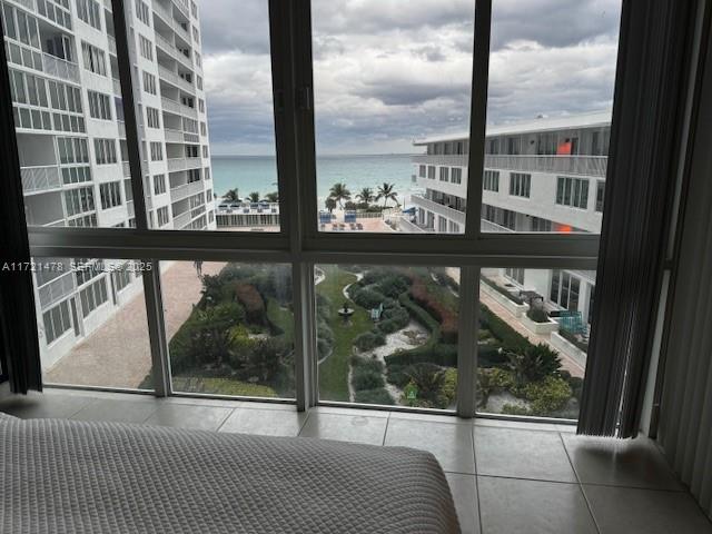 5401 Collins Avenue 430 Property Photo 33