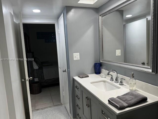5401 Collins Avenue 430 Property Photo 45