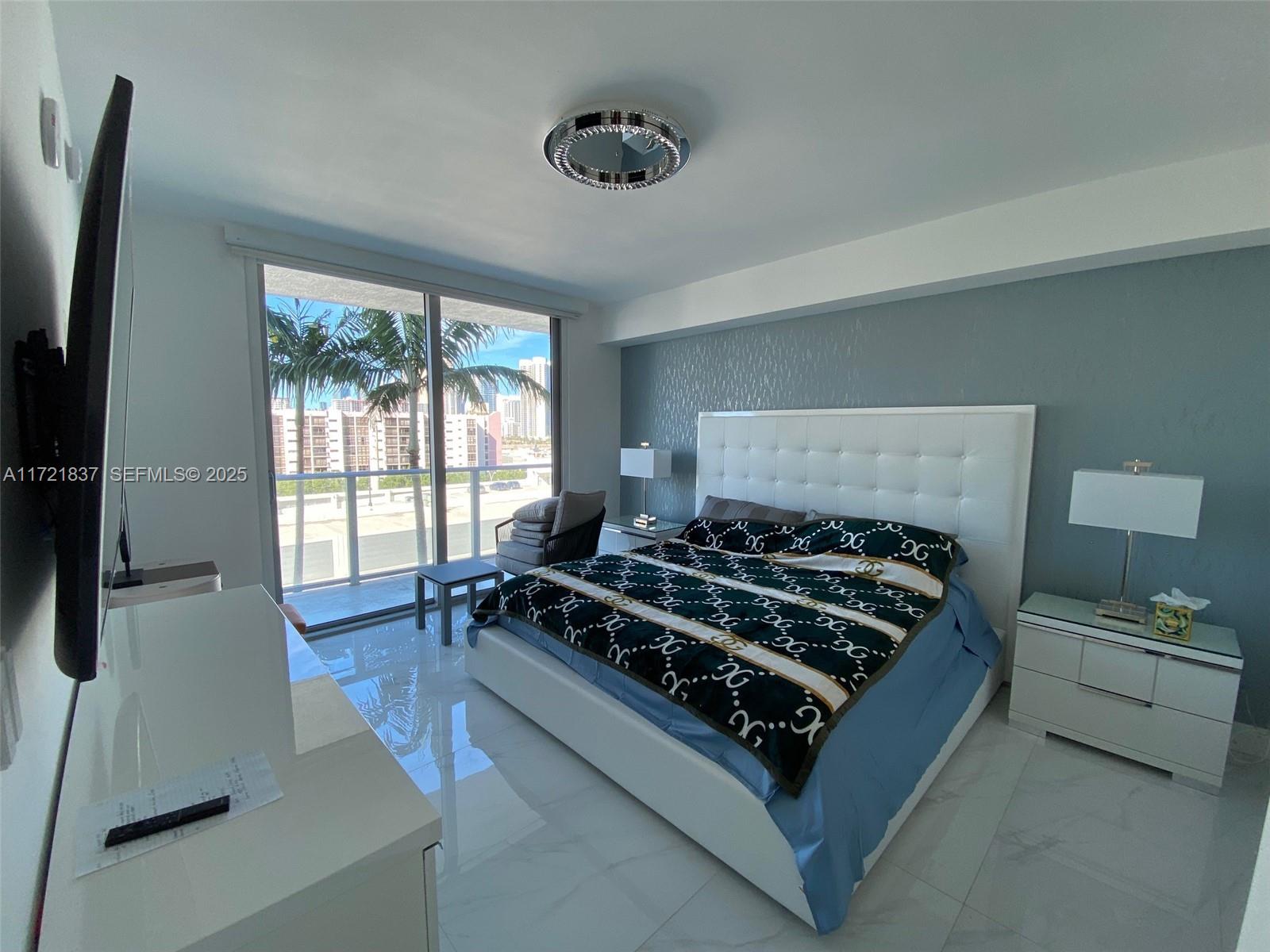 300 Sunny Isles Boulevard 4-703 Property Photo 8
