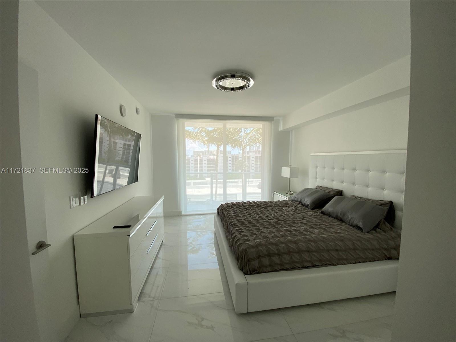300 Sunny Isles Boulevard 4-703 Property Photo 10