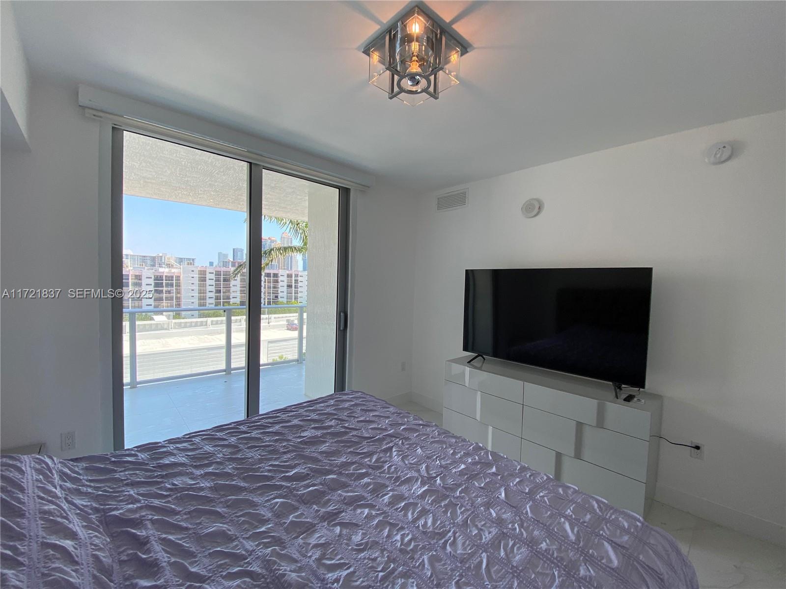 300 Sunny Isles Boulevard 4-703 Property Photo 14