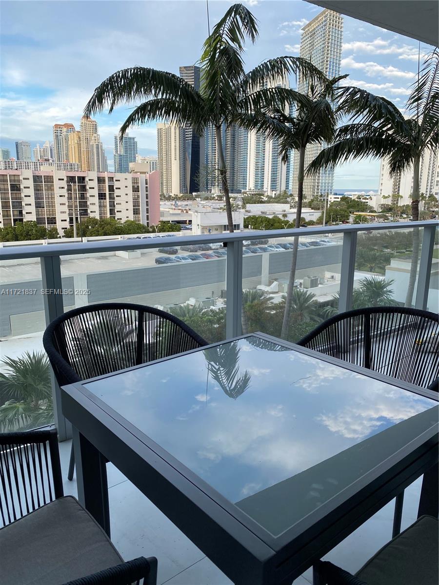 300 Sunny Isles Boulevard 4-703 Property Photo 17