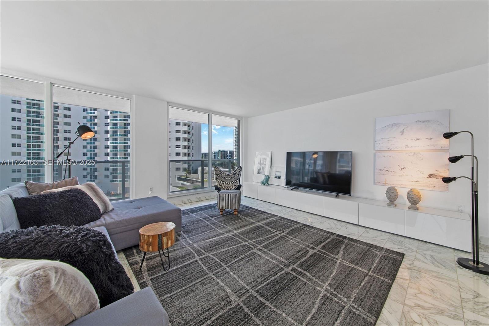 2751 S Ocean Drive 505n Property Photo 17