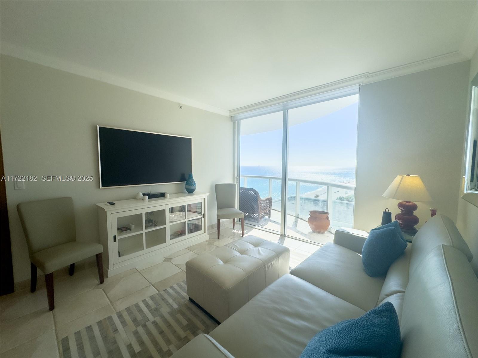 6365 Collins Avenue 1506 Property Photo 3