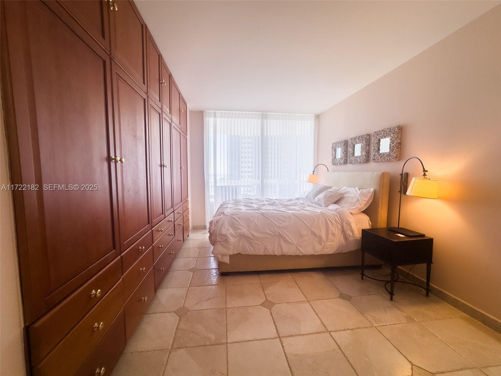 6365 Collins Avenue 1506 Property Photo 8