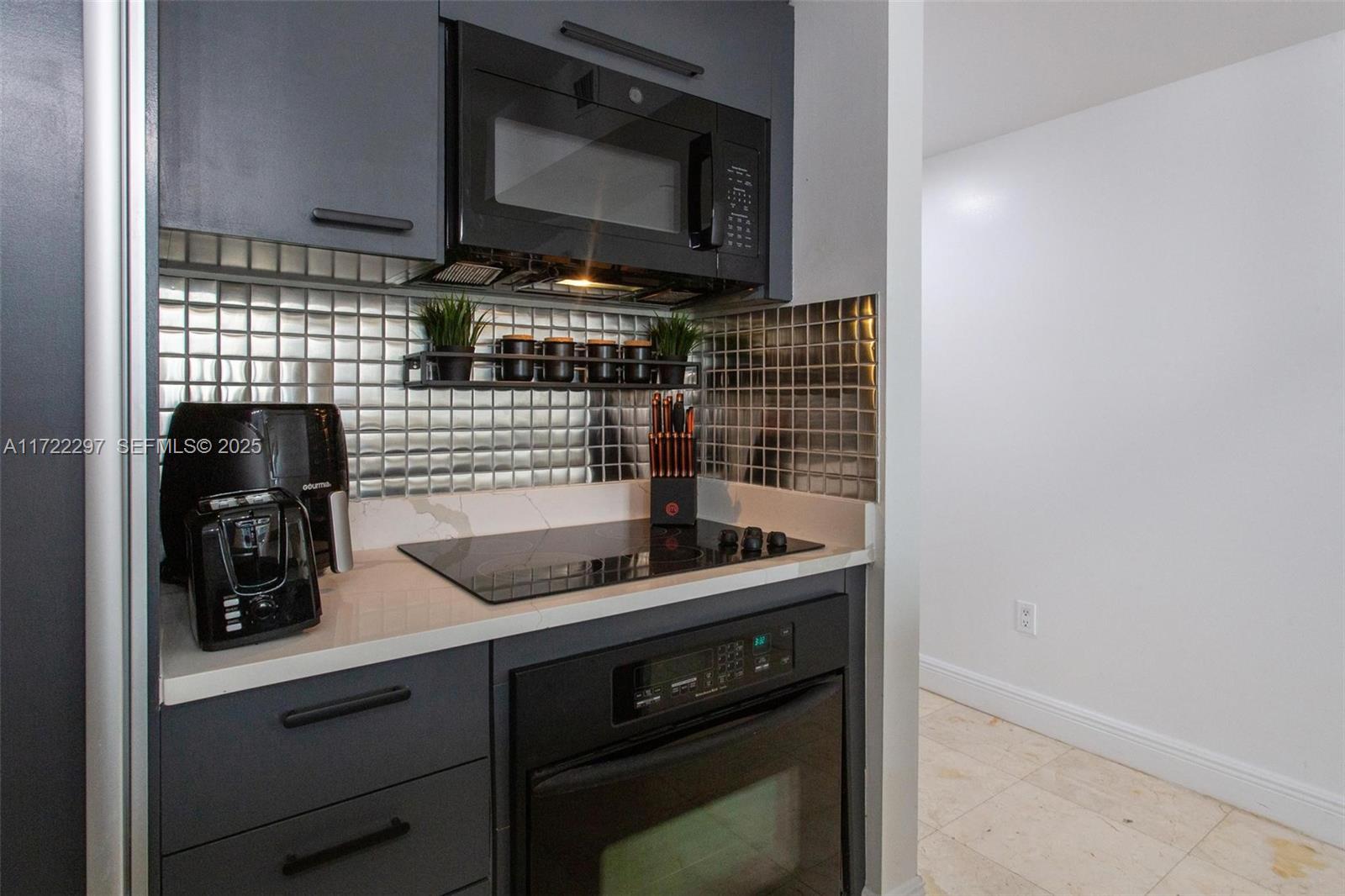 1830 S Ocean Drive 1712 Property Photo 12