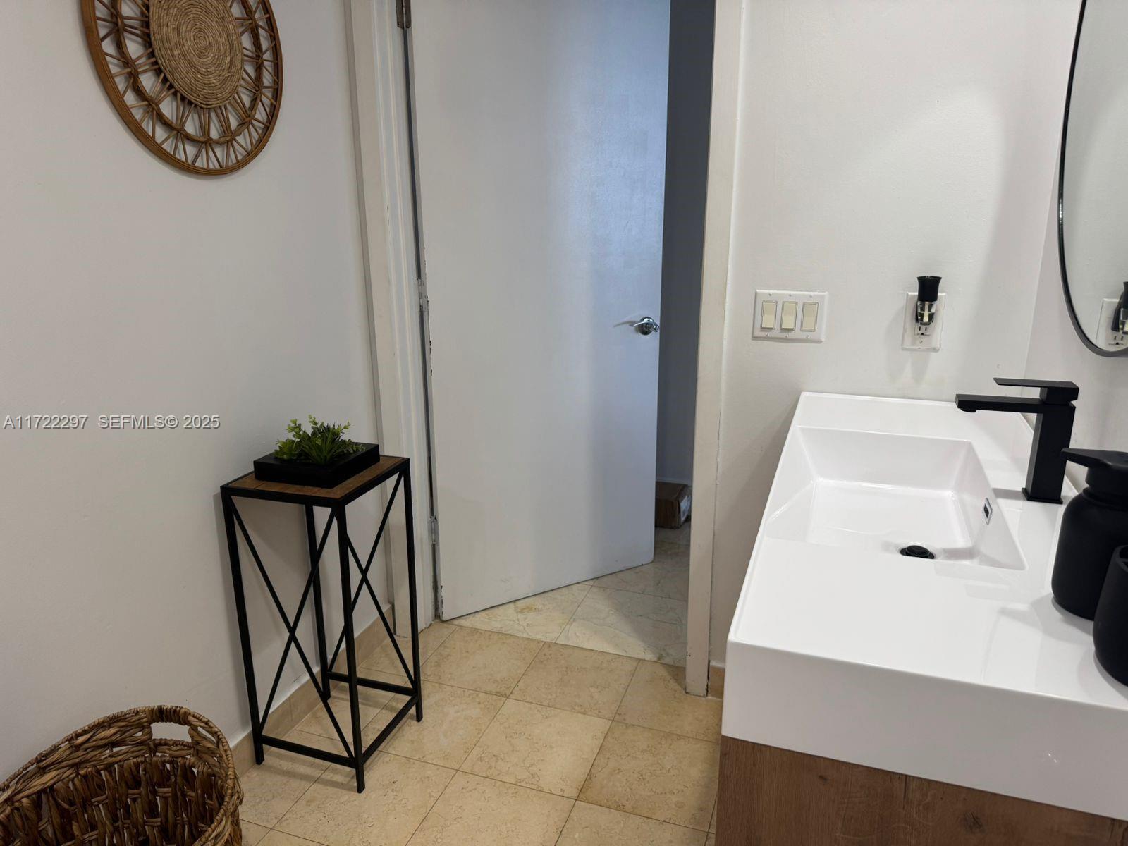 1830 S Ocean Drive 1712 Property Photo 36