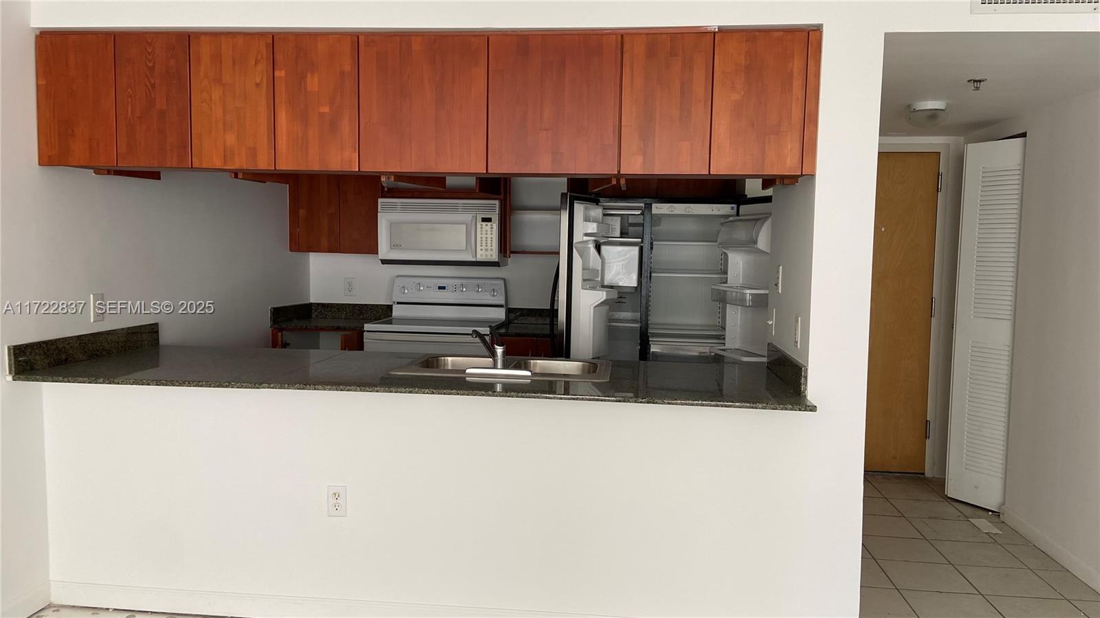 1200 Brickell Bay Drive 2007 Property Photo 2