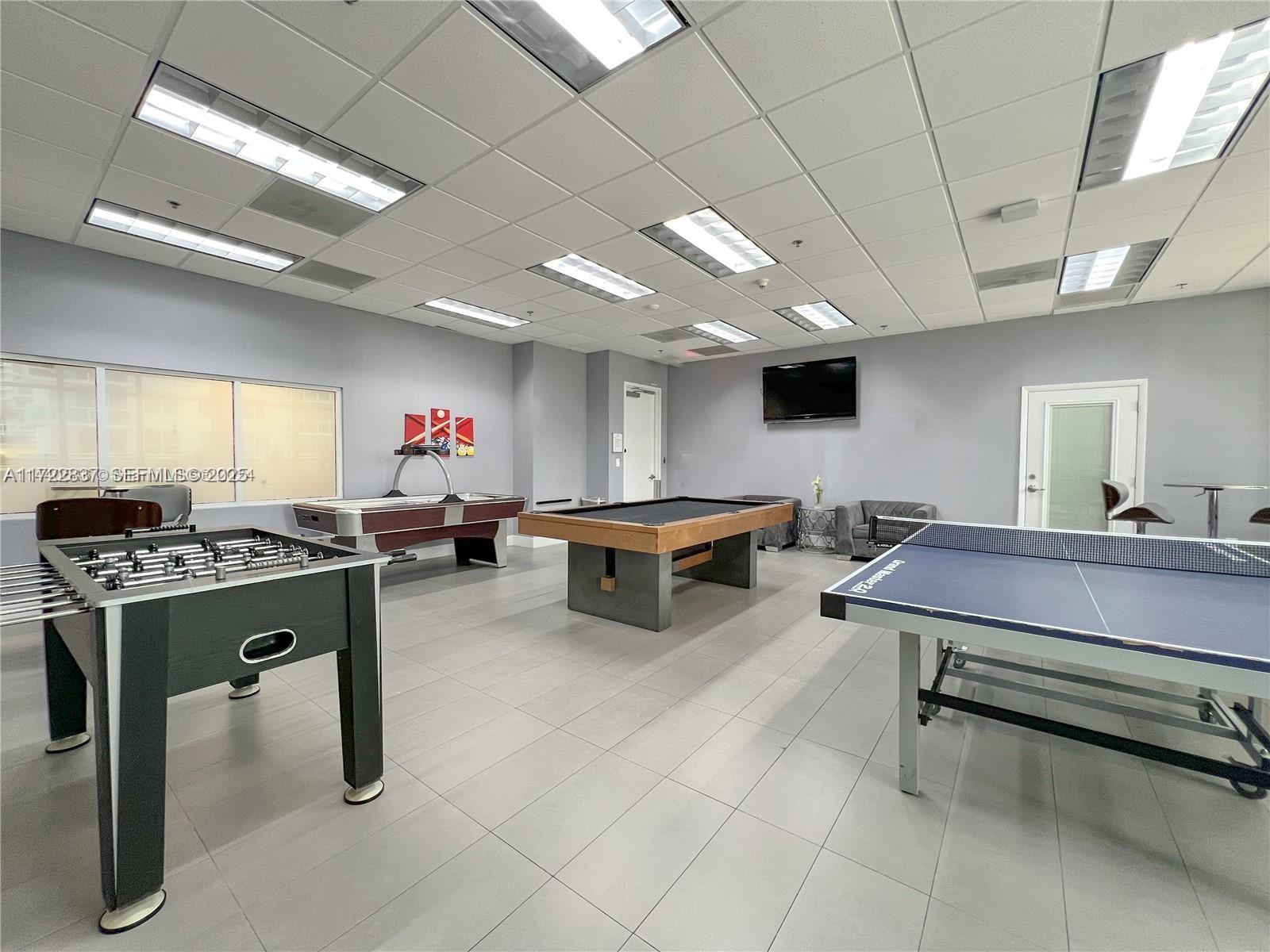 1200 Brickell Bay Drive 2007 Property Photo 7
