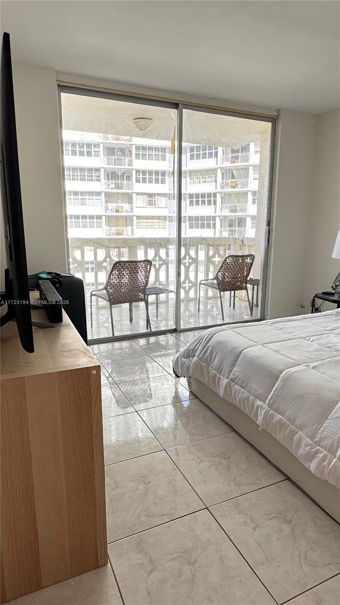 1825 S Ocean Drive 506 Property Photo 12