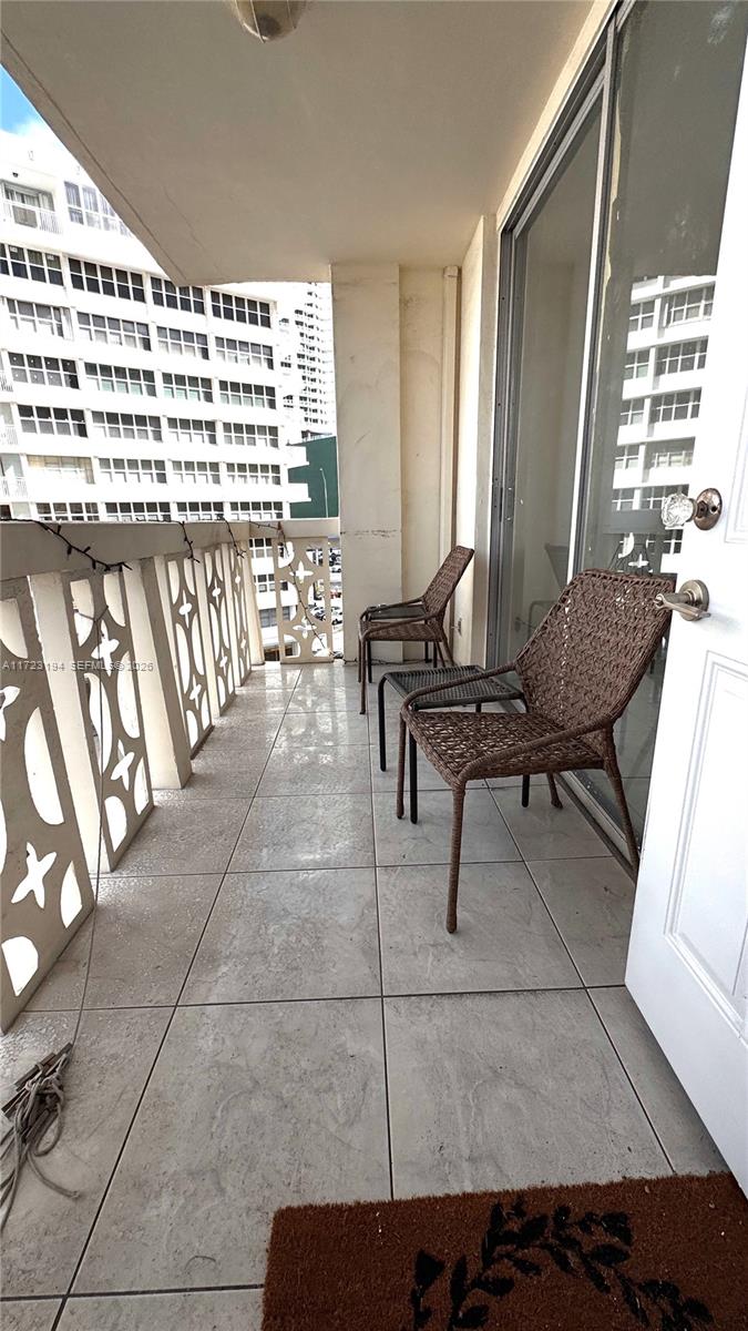 1825 S Ocean Drive 506 Property Photo 16