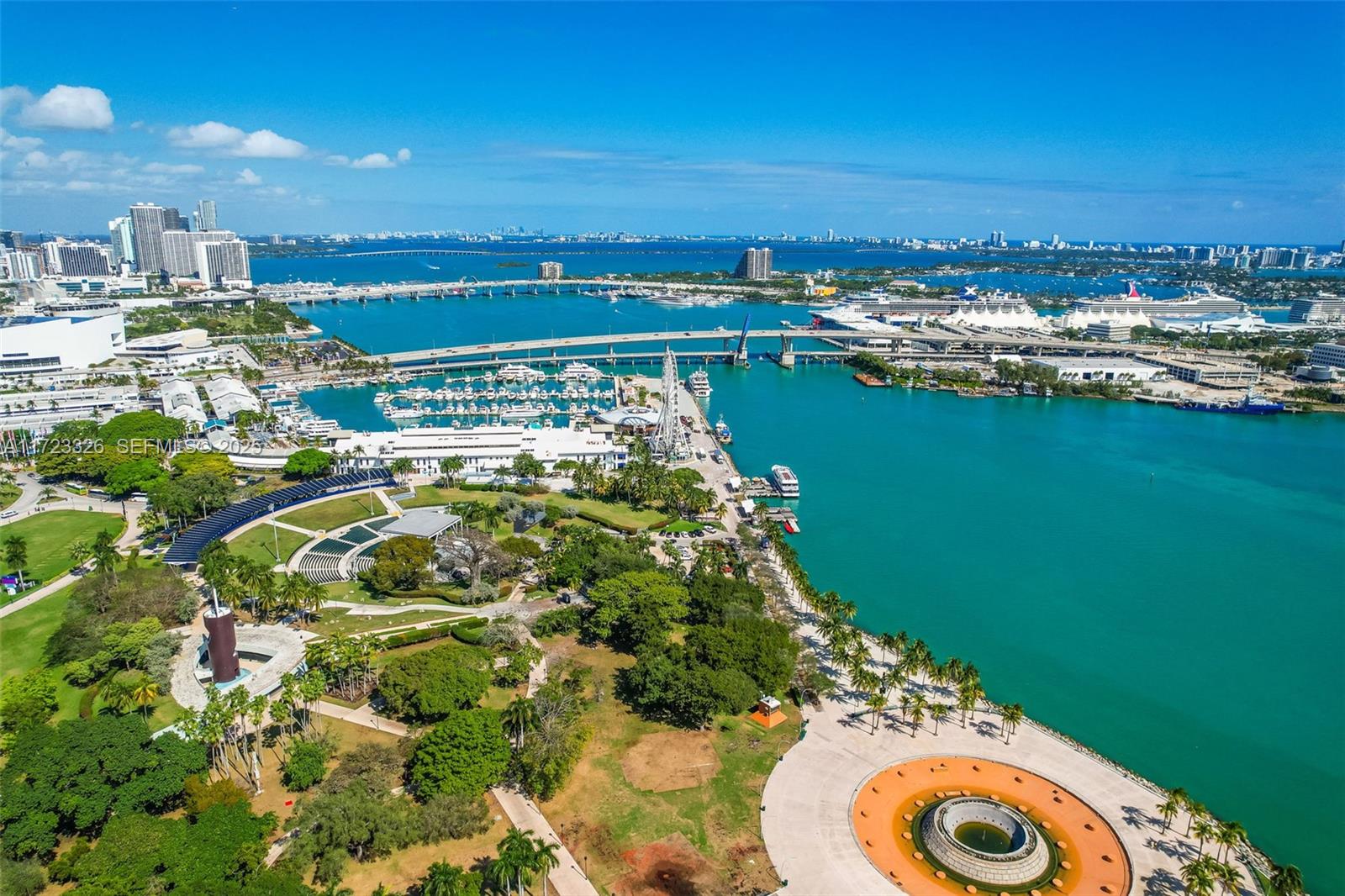 50 Biscayne Boulevard 4208 Property Photo 2