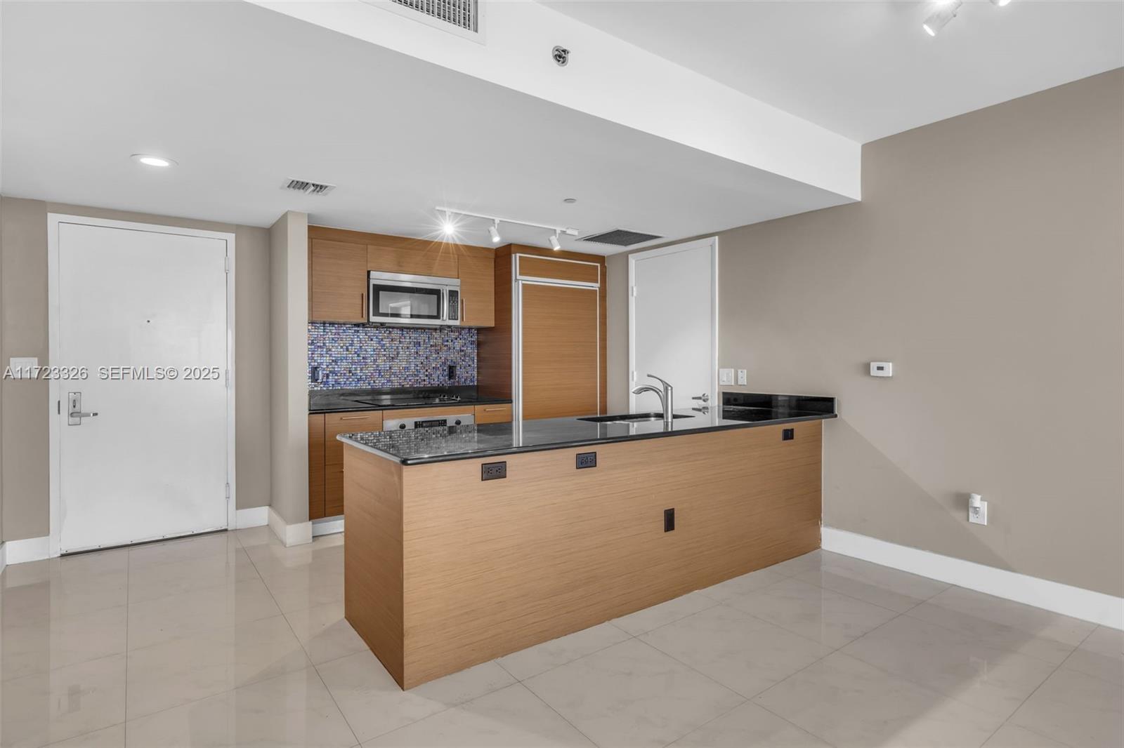 50 Biscayne Boulevard 4208 Property Photo 6