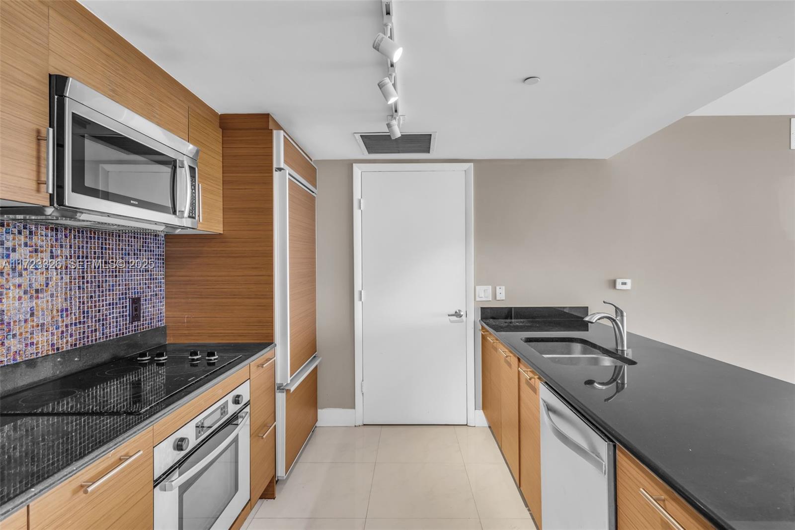50 Biscayne Boulevard 4208 Property Photo 7