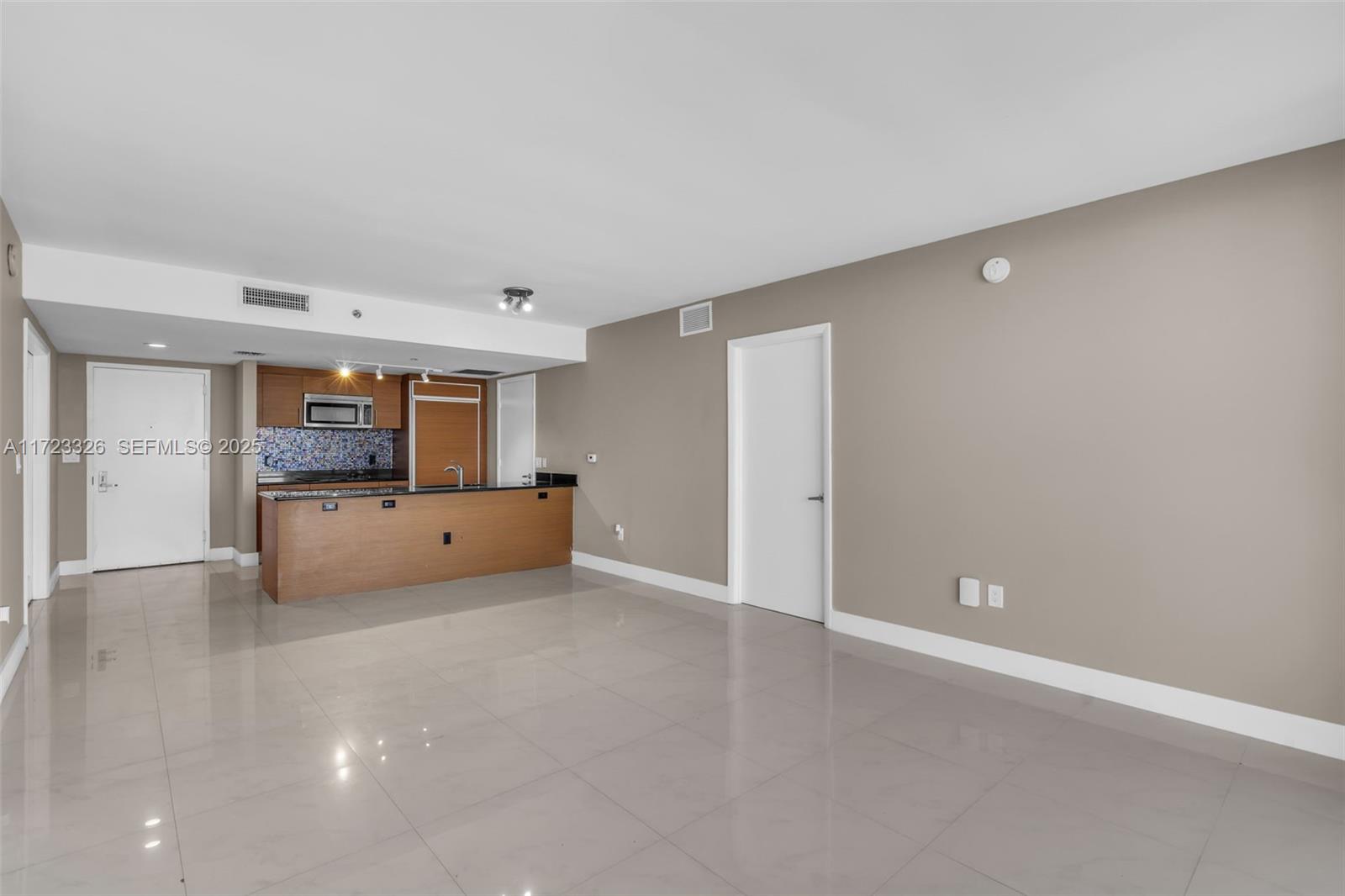 50 Biscayne Boulevard 4208 Property Photo 9