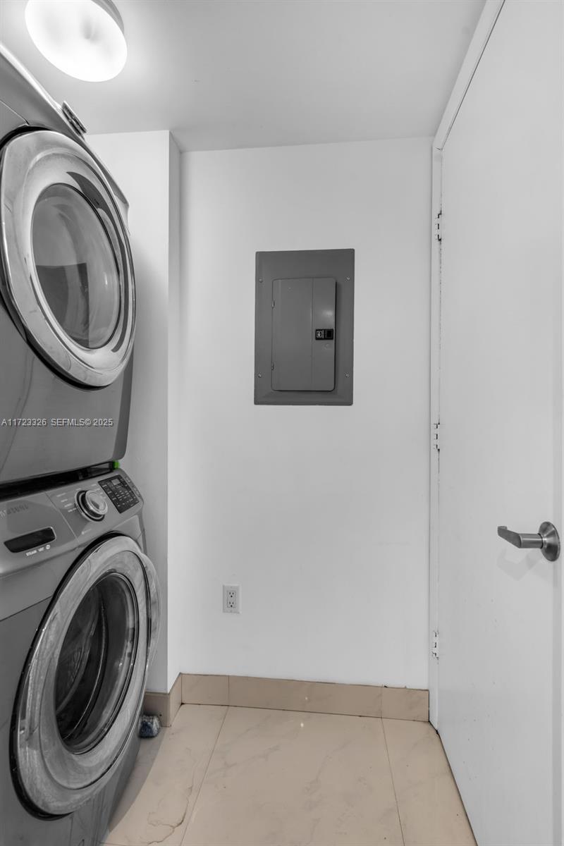50 Biscayne Boulevard 4208 Property Photo 10