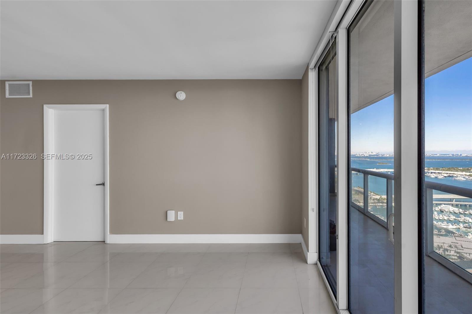 50 Biscayne Boulevard 4208 Property Photo 12