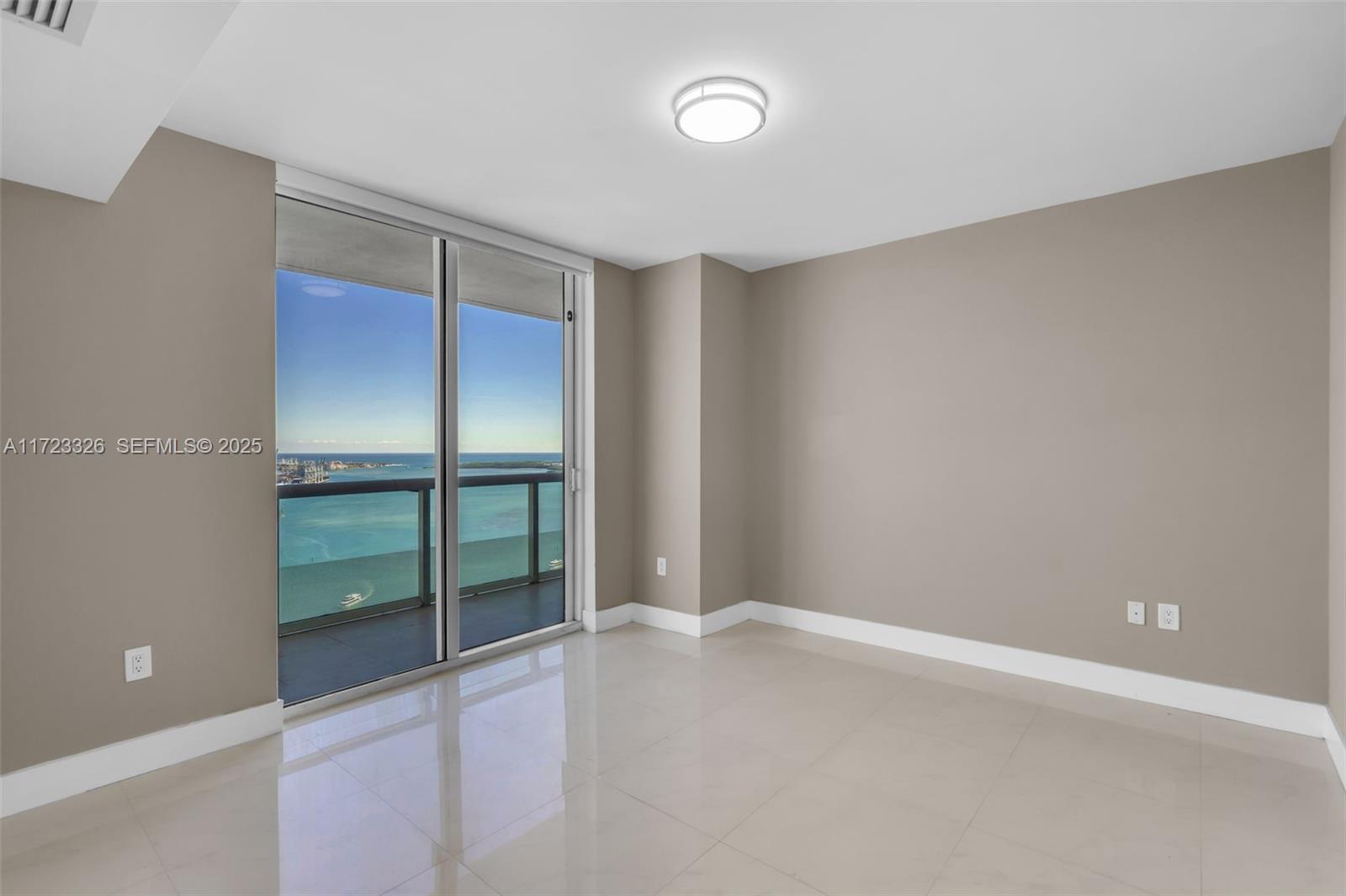 50 Biscayne Boulevard 4208 Property Photo 17