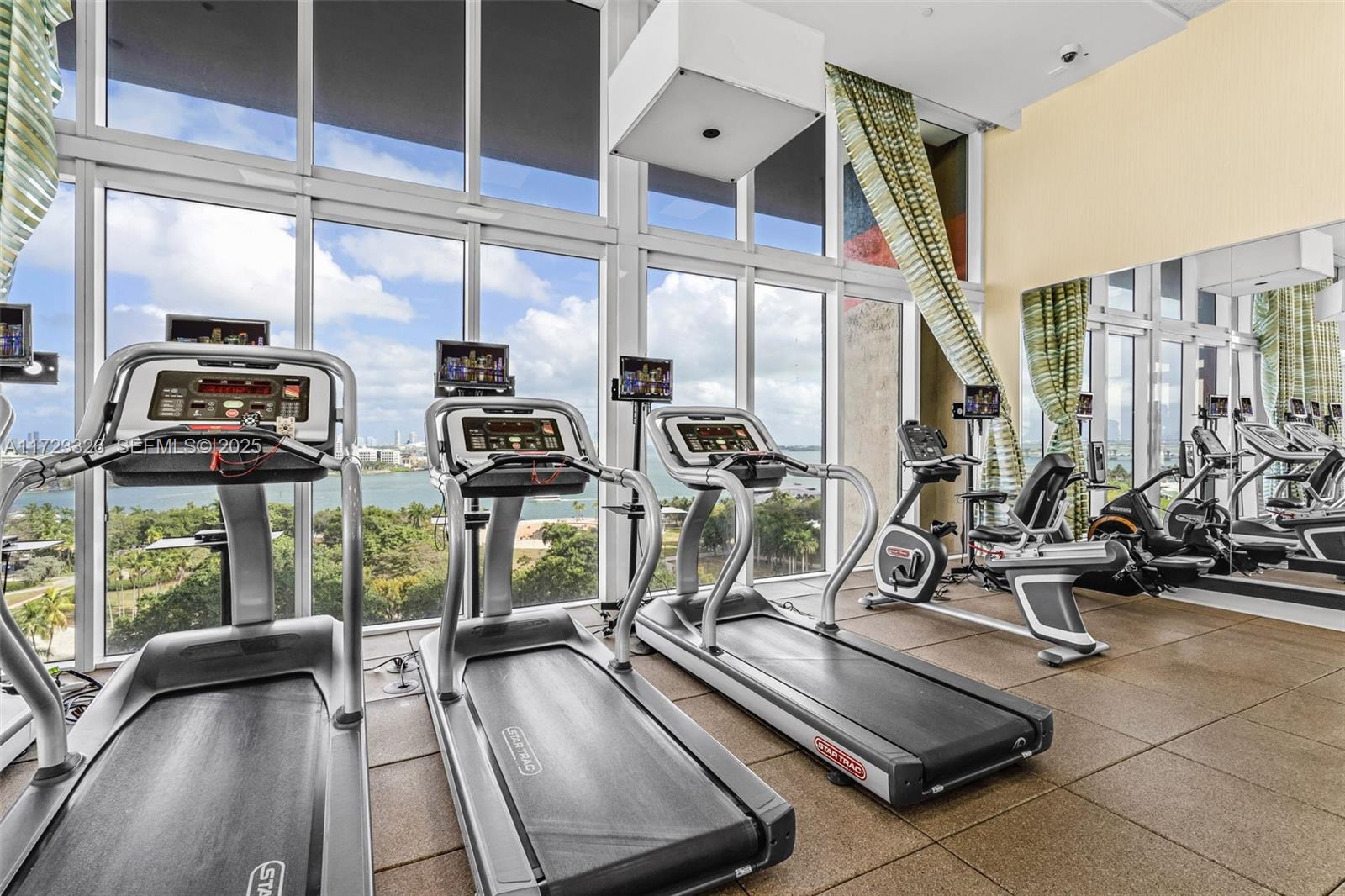 50 Biscayne Boulevard 4208 Property Photo 39