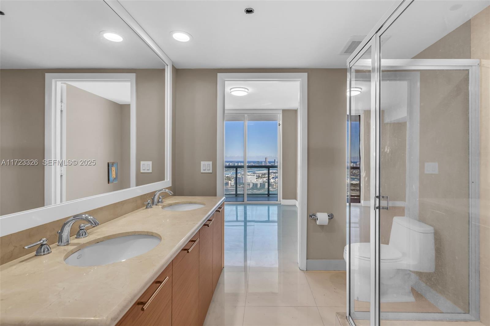 50 Biscayne Boulevard 4208 Property Photo 81