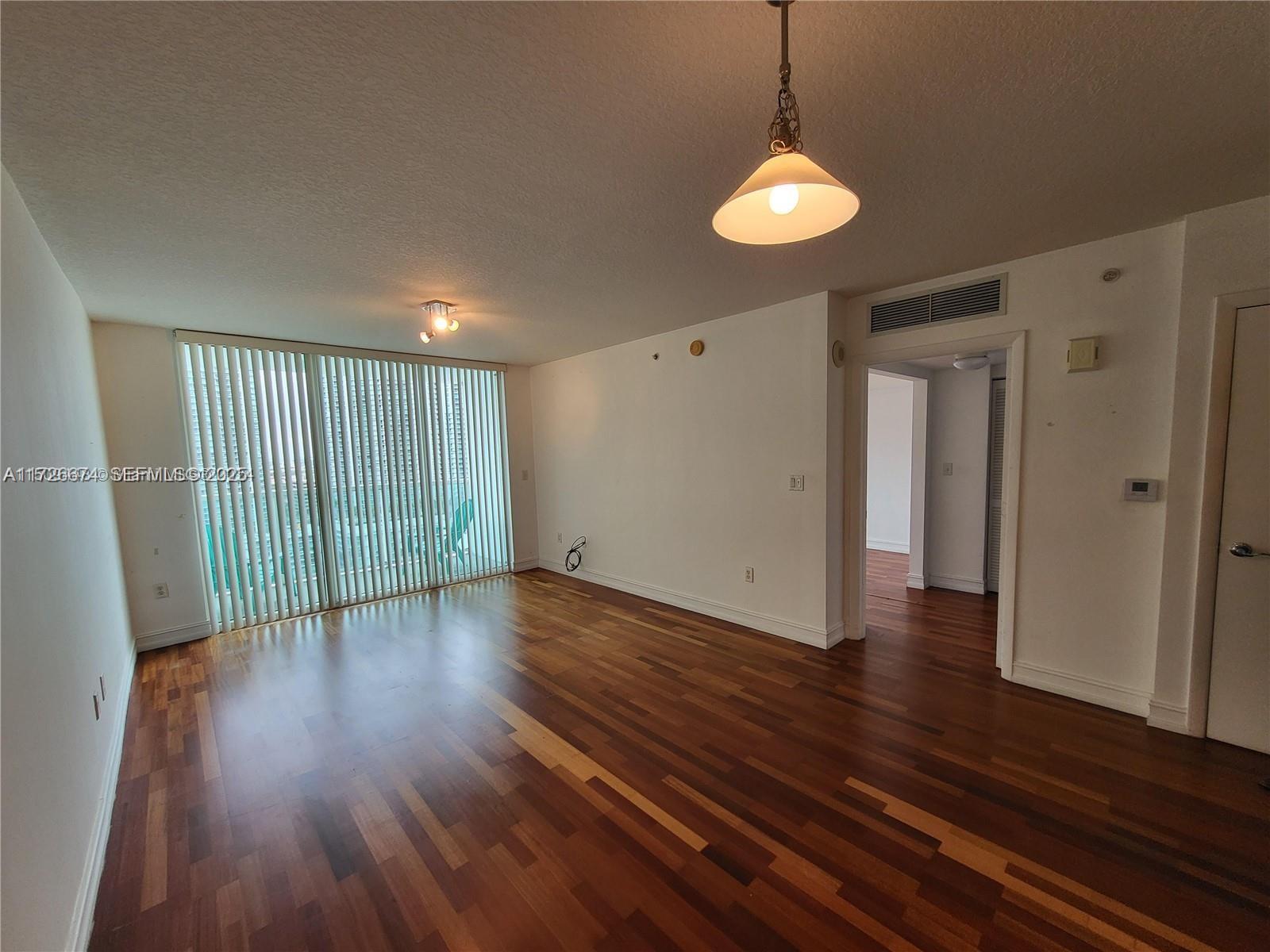 31 Se 5th Street 2409 Property Photo 2