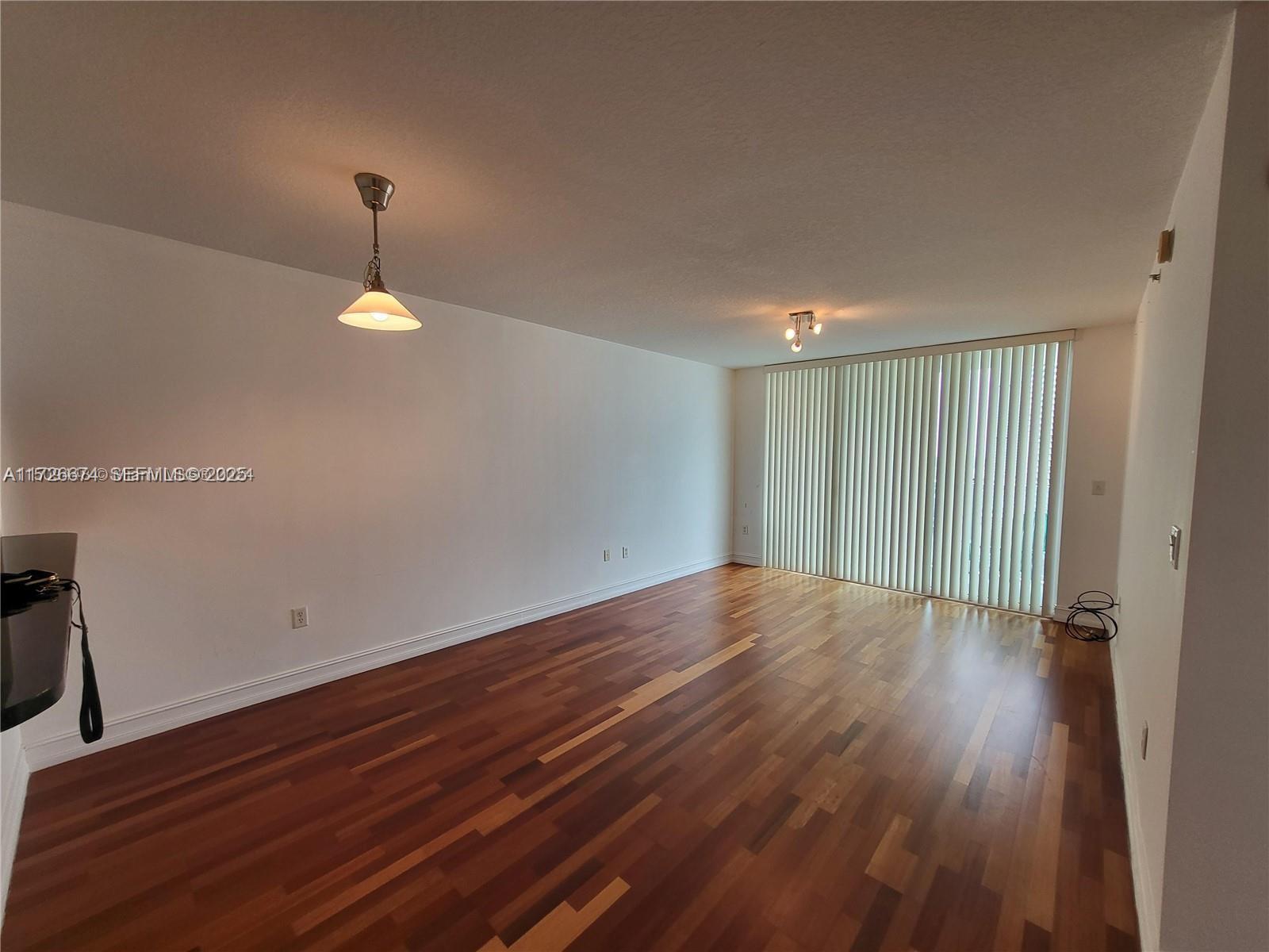 31 Se 5th Street 2409 Property Photo 3