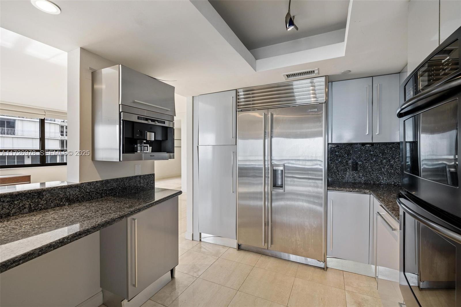 10175 Collins Avenue 502 Property Photo 10