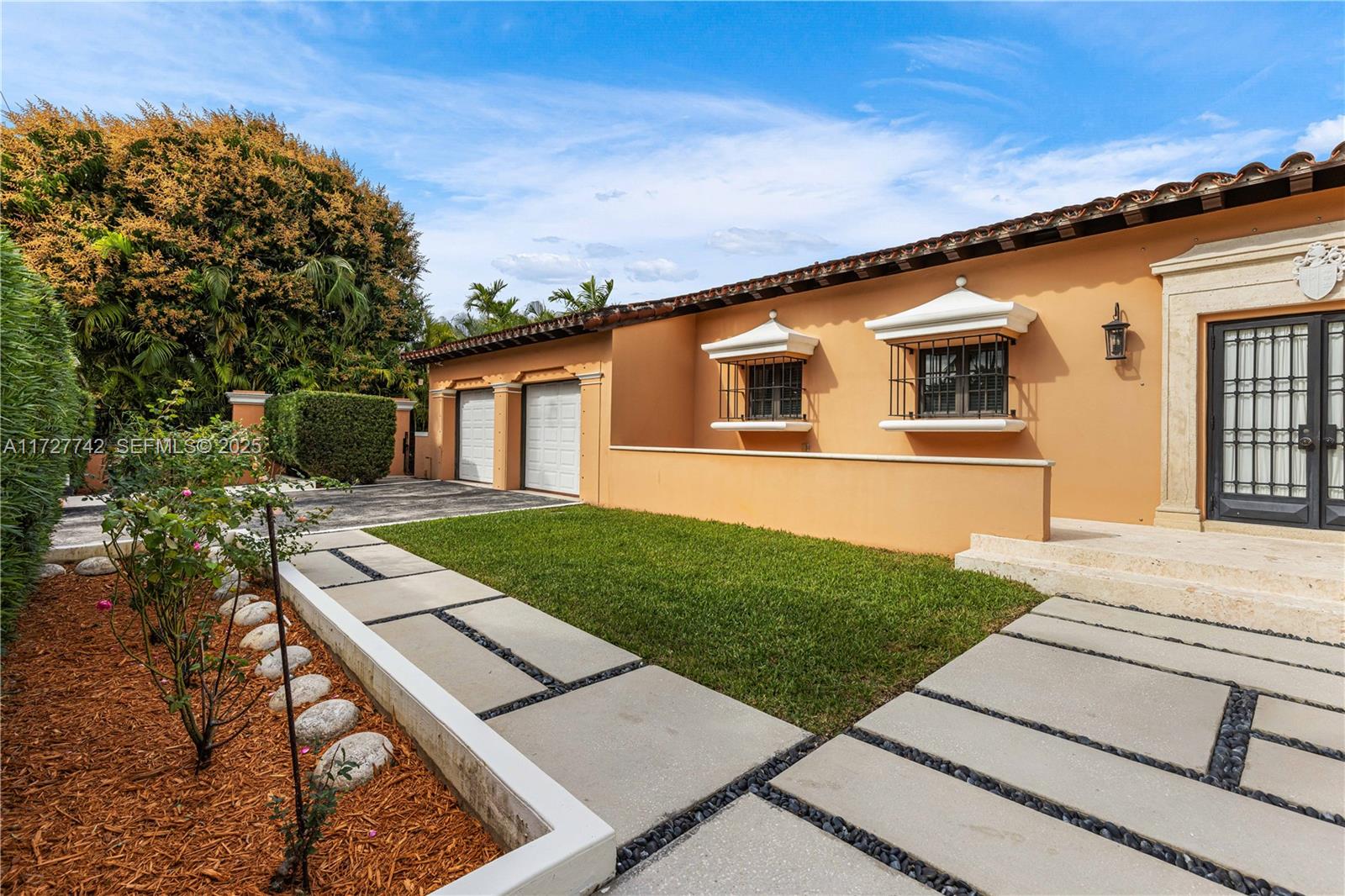 1181 S Alhambra Circle Property Photo 8