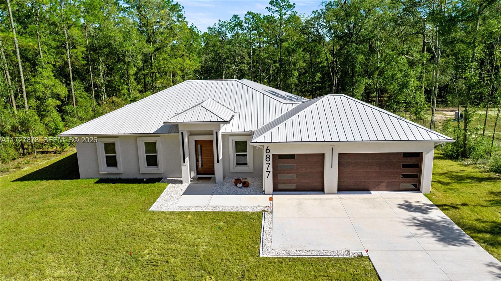 A11727878 Property Photo 2