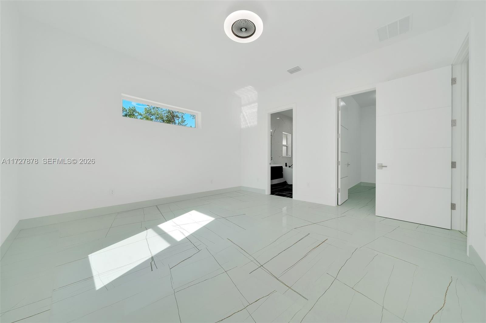 A11727878 Property Photo 21