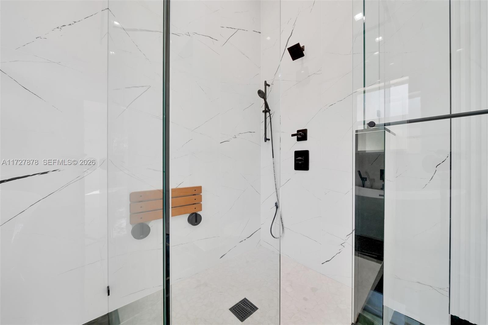 A11727878 Property Photo 28