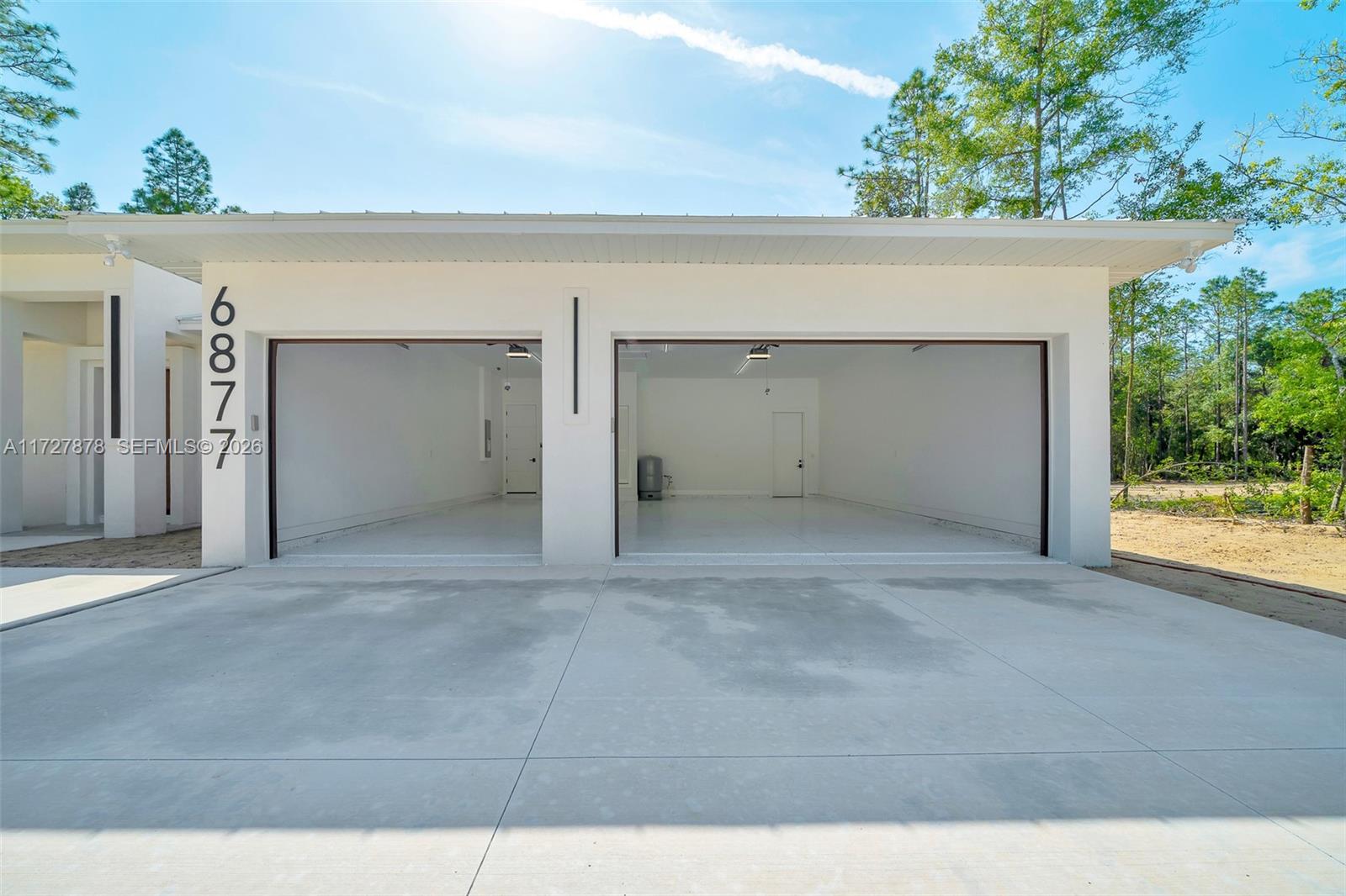 A11727878 Property Photo 49