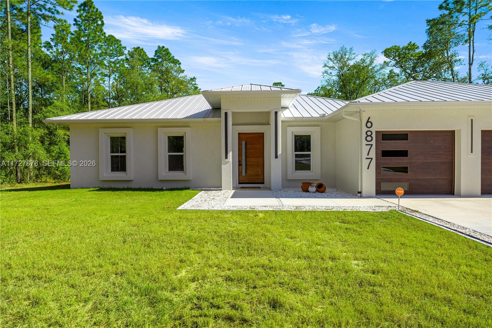 A11727878 Property Photo 53