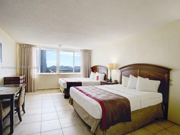 19201 Collins Avenue 1141 Property Photo 6